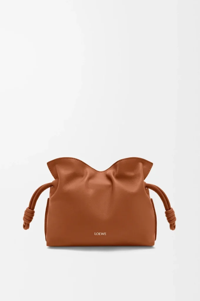 Mini-Clutch „Flamenco” aus Nappakalbsleder in Eichhörnchen