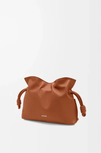 Mini-Clutch „Flamenco” aus Nappakalbsleder in Eichhörnchen
