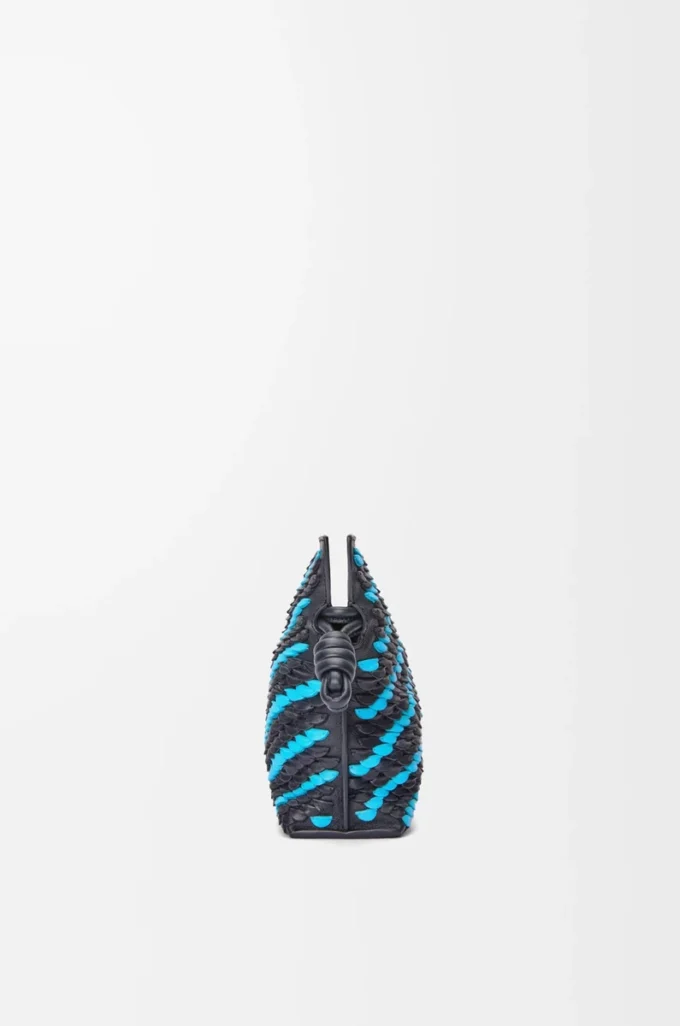 Mini-Clutch Flamenco aus Nappalammleder in Dunkelblau/Himmelblau
