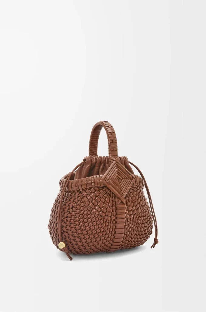 Mini Diamond Round Basket Tasche aus Kalbsleder in Dunkelbraun