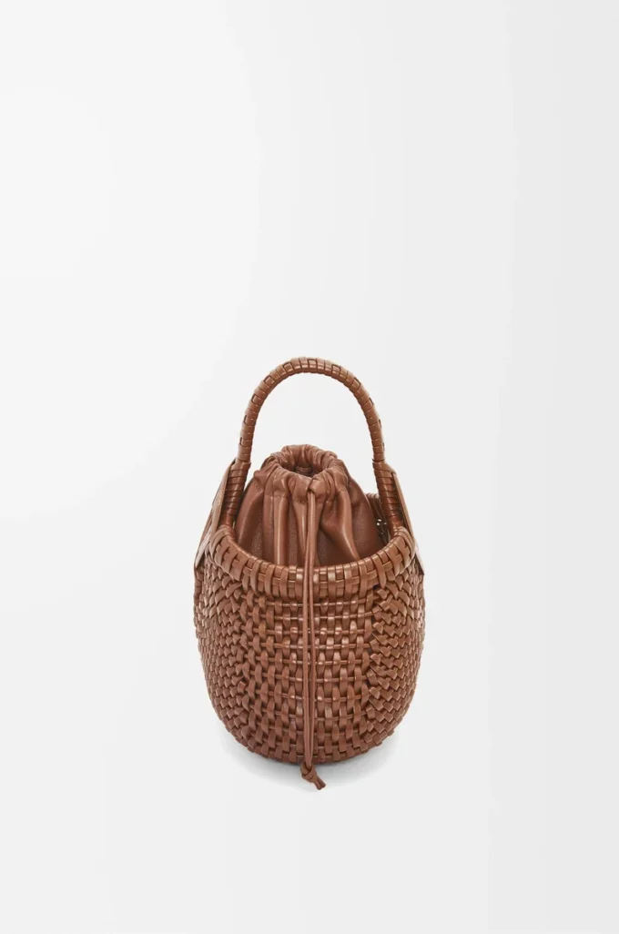 Mini Diamond Round Basket Tasche aus Kalbsleder in Dunkelbraun