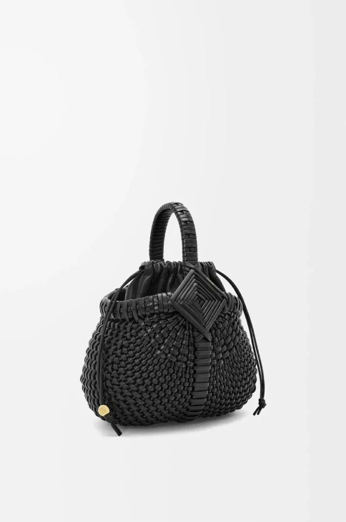 Mini Diamond Round Basket Tasche aus Kalbsleder Schwarz