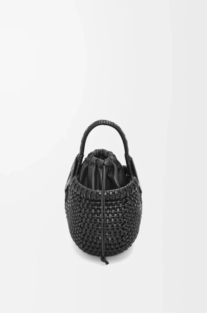 Mini Diamond Round Basket Tasche aus Kalbsleder Schwarz