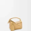 Mini Featherlight Puzzle Tasche aus Nappalammleder in Dark Butter