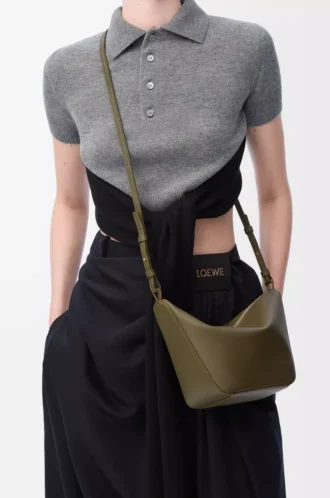Mini Hammock Hobo aus klassischem Kalbsleder in Dark Khaki