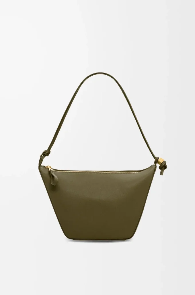 Mini Hammock Hobo aus klassischem Kalbsleder in Dark Khaki