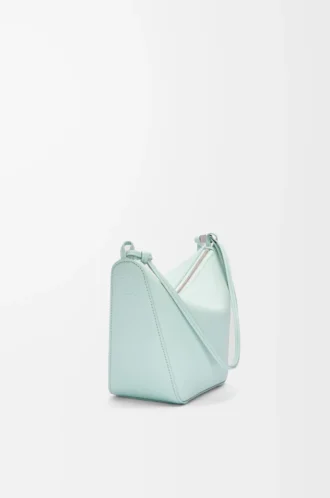 Mini Hammock Hobo aus klassischem Kalbsleder in Frozen