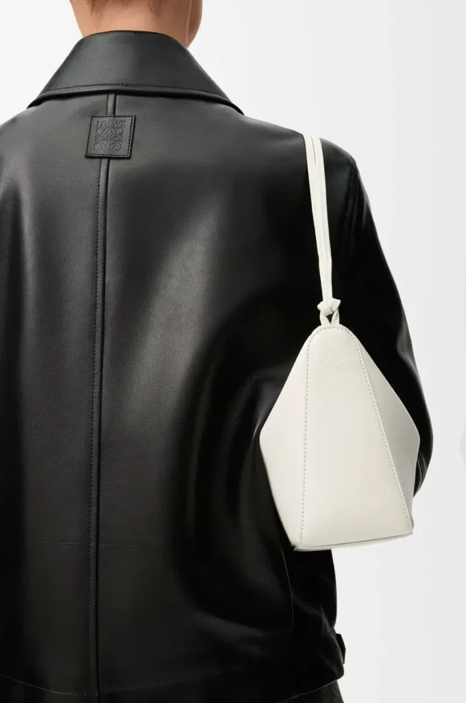 Mini Hammock Hobo aus klassischem Kalbsleder in Soft White