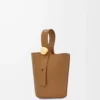 Mini Pebble Beuteltasche aus glattem Kalbsleder in Oak