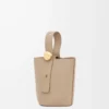 Mini Pebble Beuteltasche aus weichem genarbtem Kalbsleder in Sand