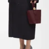 Mini Pebble Bucket aus glattem Kalbsleder in Dark Burgundy