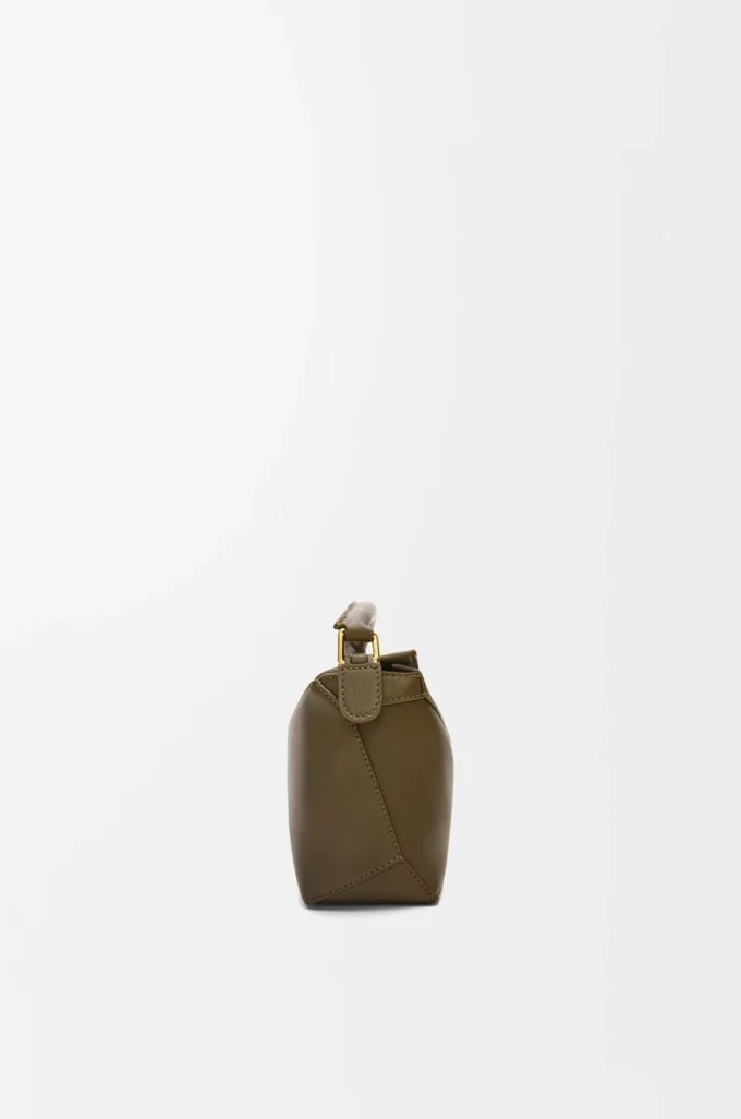 Mini Puzzle Edge Tasche aus klassischem Kalbsleder in Dunkelkhaki
