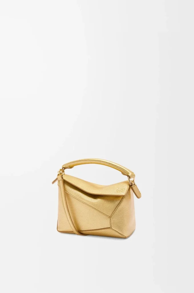 Mini Puzzle Edge Tasche aus laminiertem Lammleder Gold