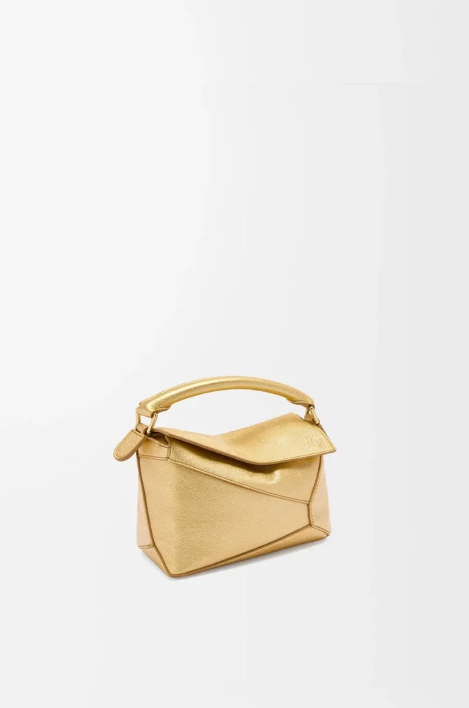 Mini Puzzle Edge Tasche aus laminiertem Lammleder Gold