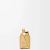 Mini Puzzle Edge Tasche aus laminiertem Lammleder Gold