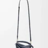 Mini Puzzle Edge Tasche aus weichem genarbtem Kalbsleder Deep Navy