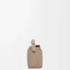 Mini Puzzle Edge Tasche aus weichem genarbtem Kalbsleder Sand