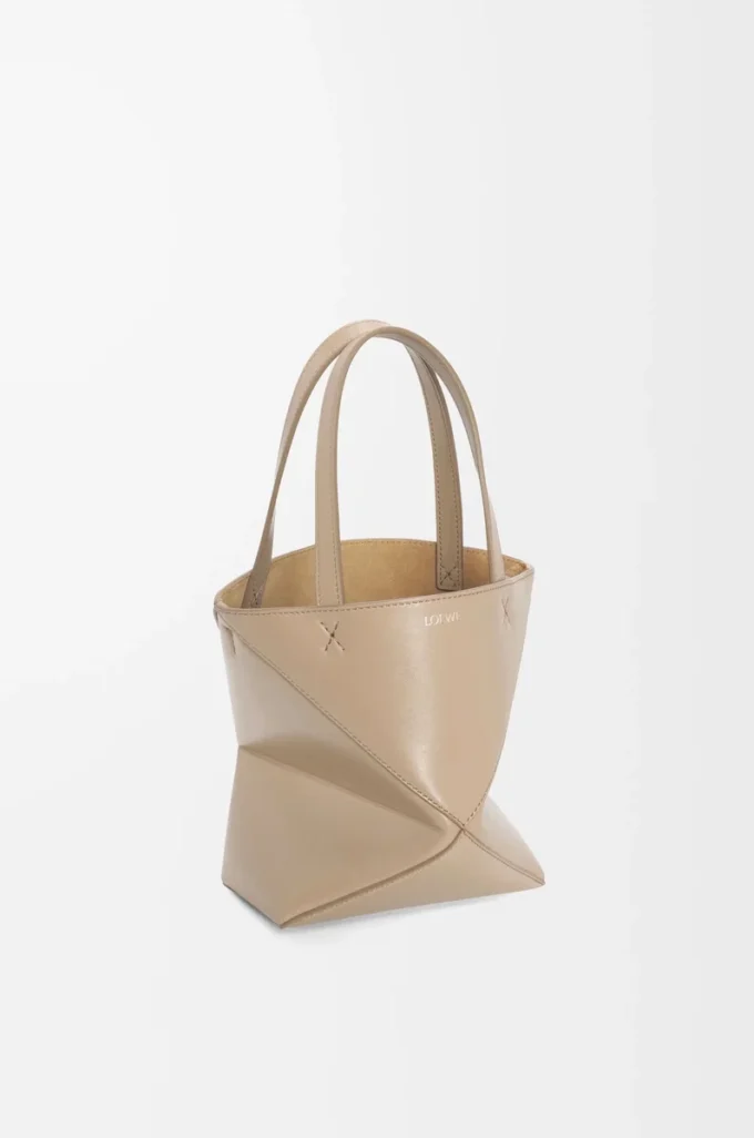 Mini Puzzle Fold Tote aus glänzendem Kalbsleder Sand