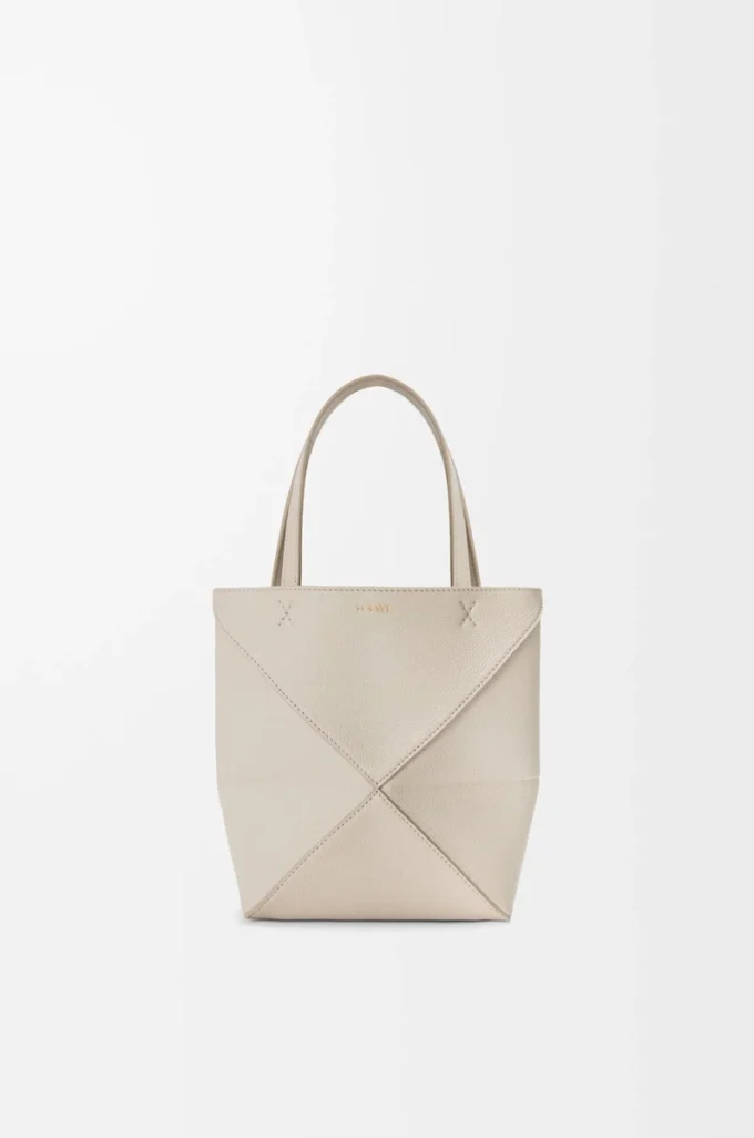 Mini Puzzle Fold Tote aus weichem genarbtem Kalbsleder in Light Ghost