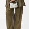 Mini-Puzzle-Tasche „Futurist Cat” aus klassischem Kalbsleder in Soft White