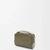 Mini-Umhängetasche für Kameras aus satiniertem Kalbsleder in Khaki Green