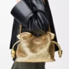 Mittlere Flamenco-Clutch aus laminiertem Lammleder Gold