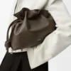 Mittlere Flamenco-Clutch aus Nappakalbsleder Chocolate