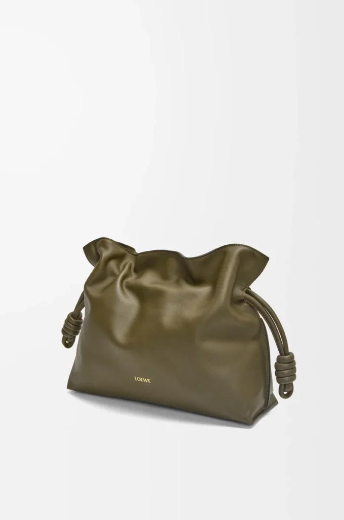 Mittlere Flamenco-Clutch aus Nappakalbsleder Dark Khaki