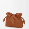 Mittlere Flamenco-Clutch aus Nappakalbsleder Eichhörnchen