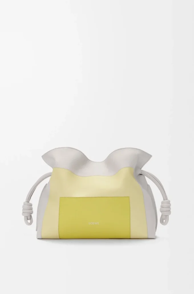 Mittlere Flamenco-Clutch aus Nappakalbsleder Hellgrau/Hellcitrin