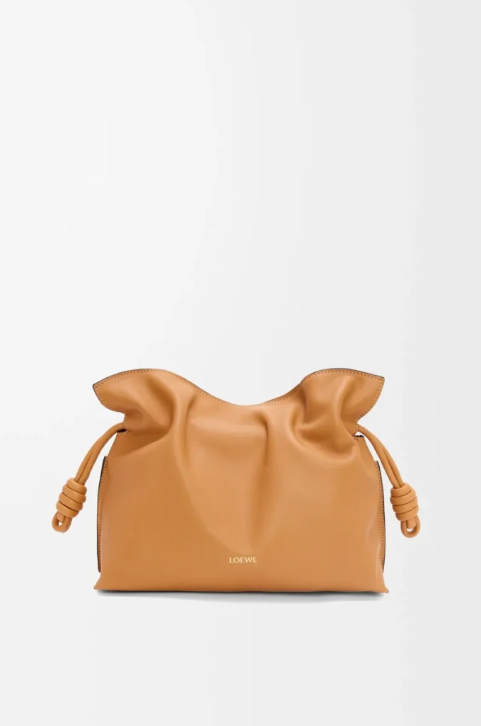 Mittlere Flamenco-Clutch aus Nappakalbsleder Warm Desert