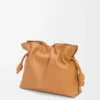 Mittlere Flamenco-Clutch aus Nappakalbsleder Warm Desert