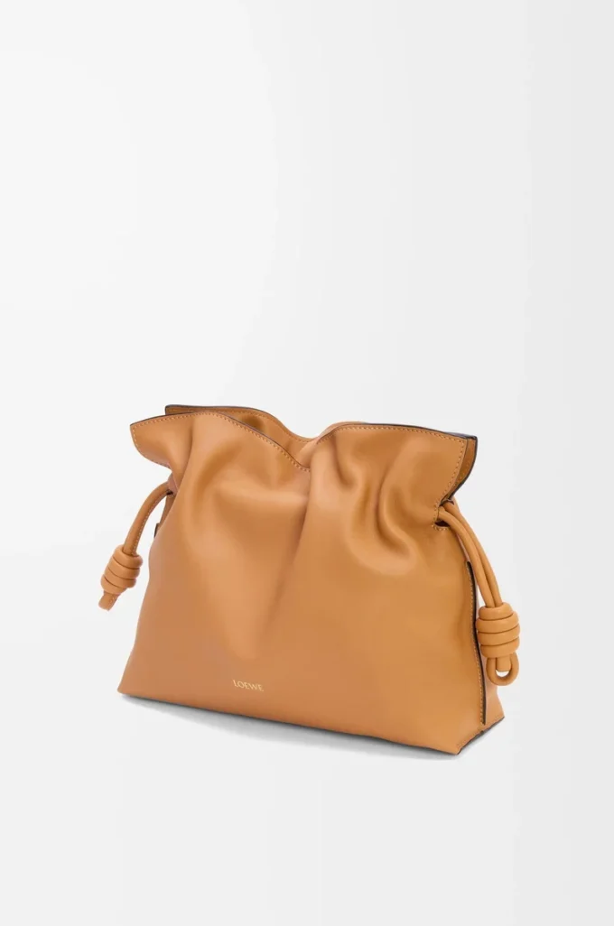 Mittlere Flamenco-Clutch aus Nappakalbsleder Warm Desert