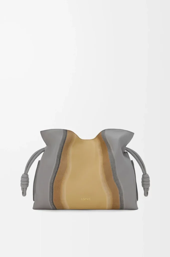 Mittlere Flamenco-Clutch Landscape aus Nappakalbsleder in Sparkling Grey/Butter