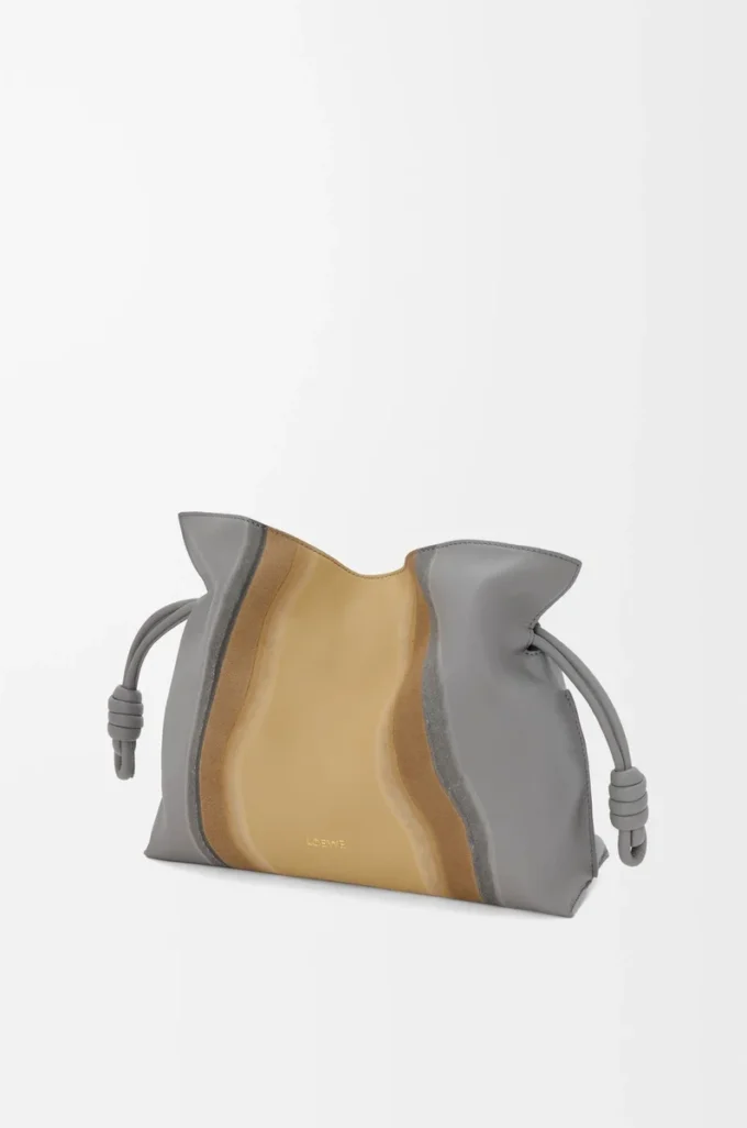 Mittlere Flamenco-Clutch Landscape aus Nappakalbsleder in Sparkling Grey/Butter