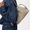 Mittlere Flamenco-Handtasche aus feinnarbigem Kalbsleder Clay