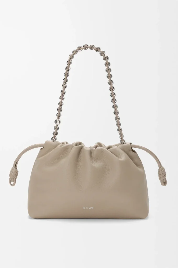 Mittlere Flamenco-Handtasche aus feinnarbigem Kalbsleder Clay
