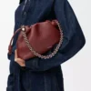 Mittlere Flamenco-Handtasche aus feinnarbigem Kalbsleder Mahagoni