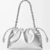 Mittlere Flamenco-Handtasche aus laminiertem Lammleder Silber