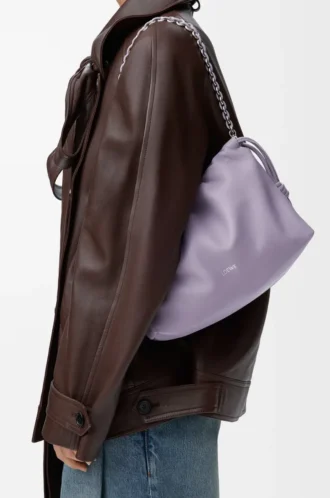 Mittlere Flamenco-Handtasche aus weichem Nappalammleder in Dirty Mauve