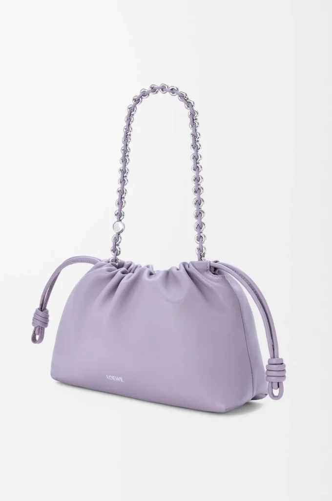Mittlere Flamenco-Handtasche aus weichem Nappalammleder in Dirty Mauve