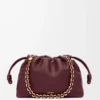 Mittlere Flamenco-Handtasche aus weichem Nappalammleder in Dunkelburgunder