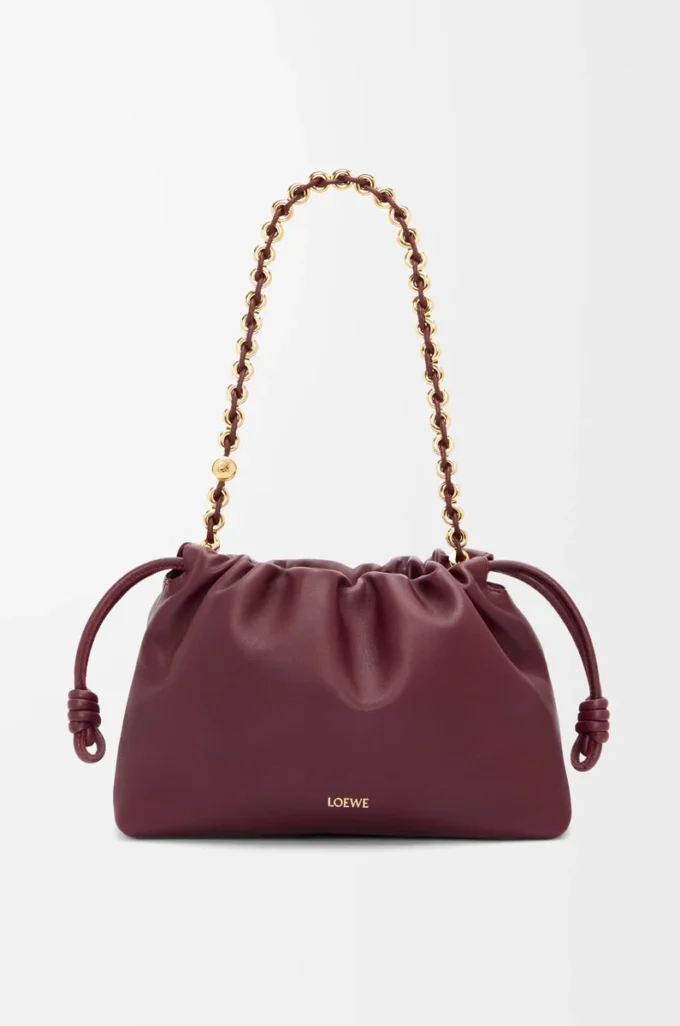 Mittlere Flamenco-Handtasche aus weichem Nappalammleder in Dunkelburgunder