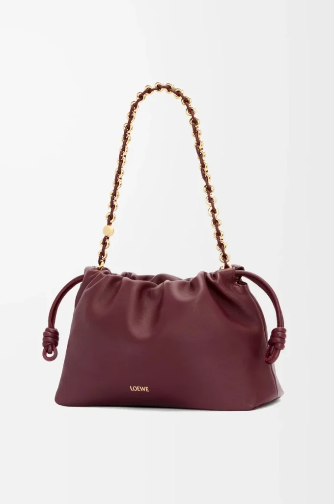 Mittlere Flamenco-Handtasche aus weichem Nappalammleder in Dunkelburgunder