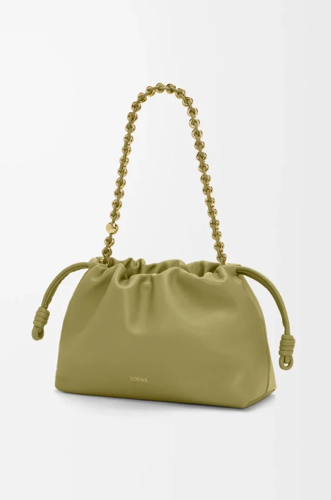 Mittlere Flamenco-Handtasche aus weichem Nappalammleder in Hellmoos
