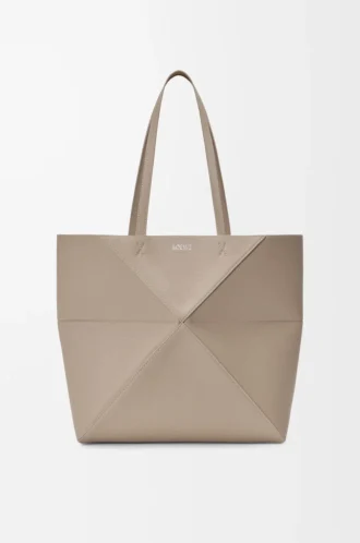 Mittlere horizontale Puzzle Fold-Tasche aus weichem genarbtem Kalbsleder in Clay