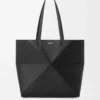 Mittlere horizontale Puzzle Fold-Tasche aus weichem genarbtem Kalbsleder in Schwarz