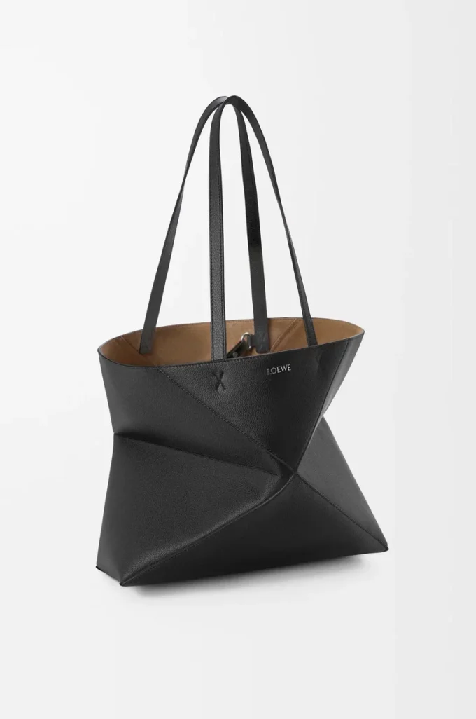 Mittlere horizontale Puzzle Fold-Tasche aus weichem genarbtem Kalbsleder in Schwarz