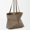 Mittlere horizontale Puzzle Fold-Tasche aus weichem genarbtem Kalbsleder Taupe