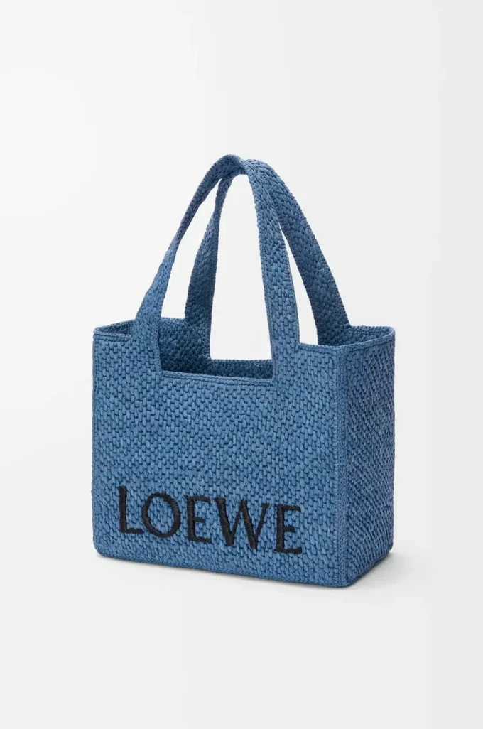 Mittlere LOEWE Font-Tasche aus Raffia Hellblau